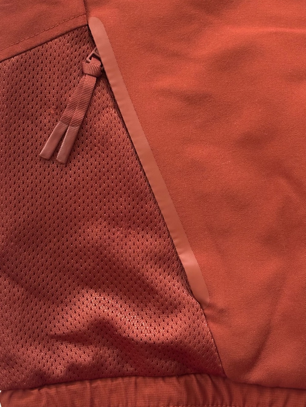 FIGS On-Shift Sydney Performance Scrub Jacket Auburn Size Small - Picture 7 of 13